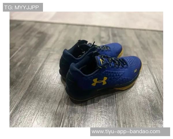 库里与布克鞋款合作揭秘UA解约后他立刻向我索要球鞋